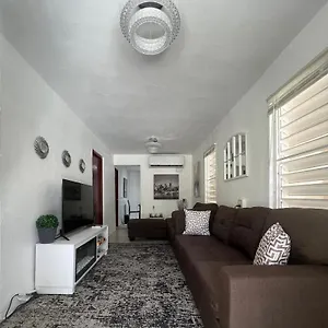 Casa Espaciosa Con Jacuzzi, Area Sur Pr Apartment